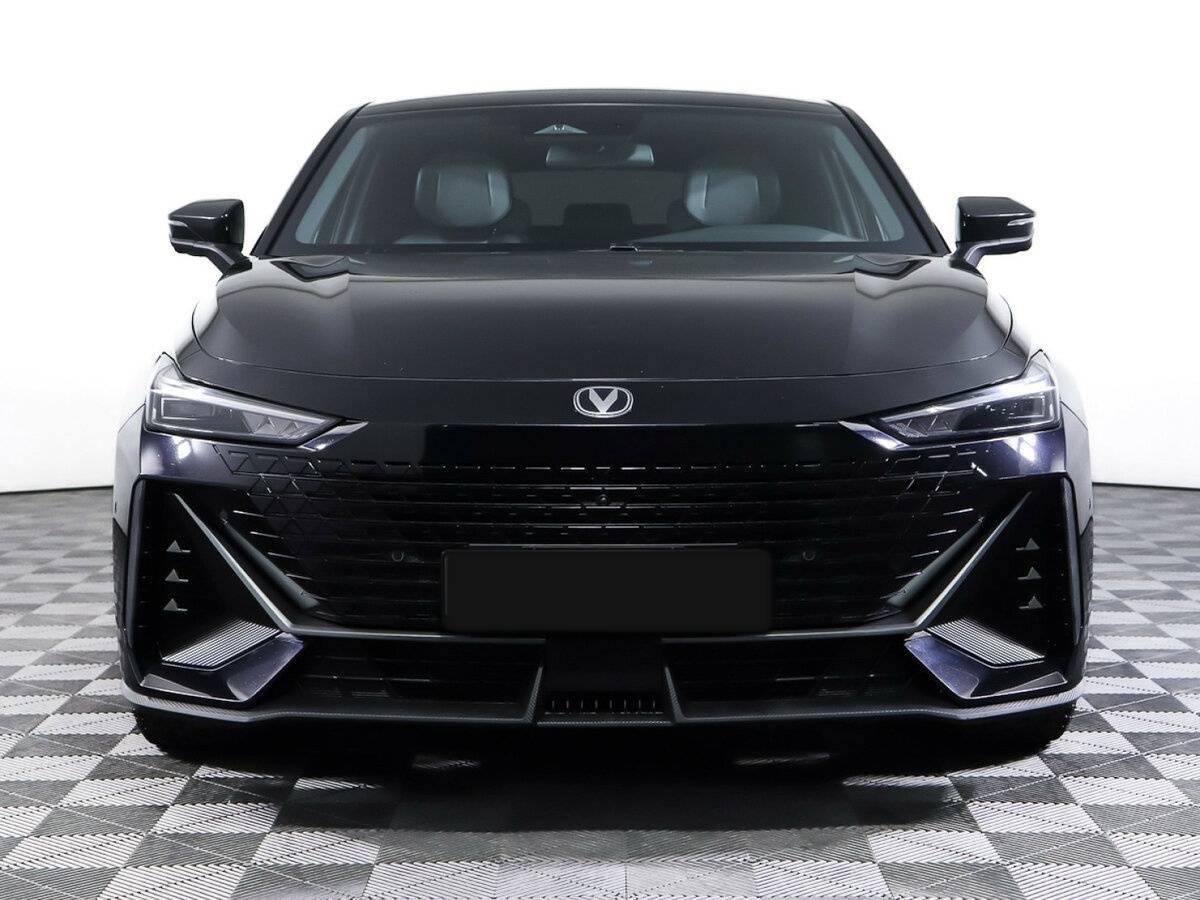 Changan UNI-V 2023 года с пробегом. Фото: #1