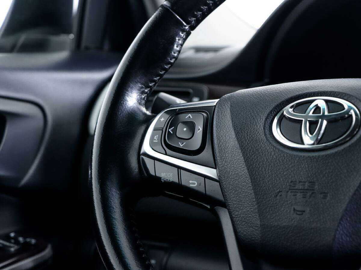 Toyota Camry 2017 года с пробегом. Фото: #14