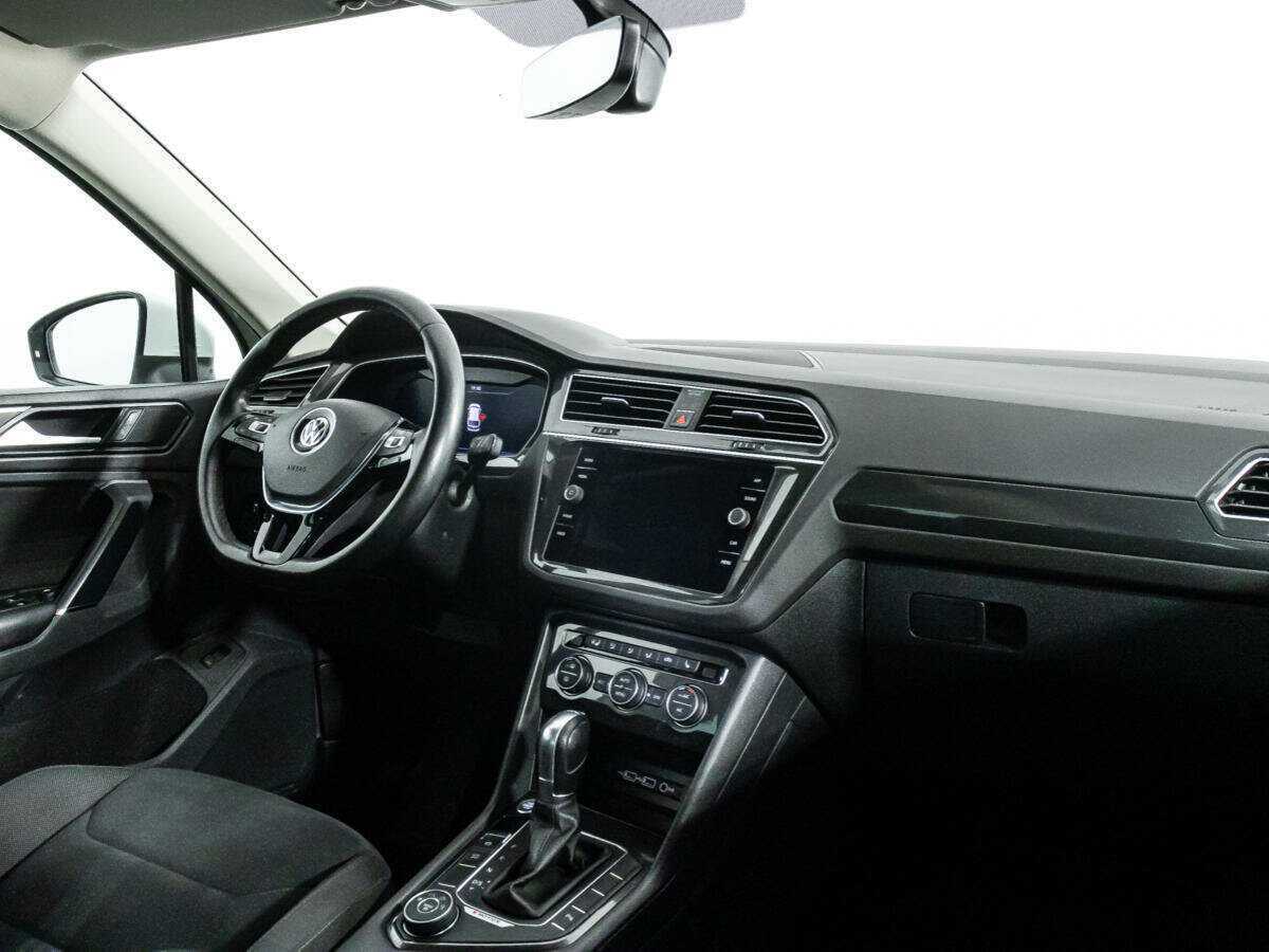 Volkswagen Tiguan 2018 года с пробегом. Фото: #8