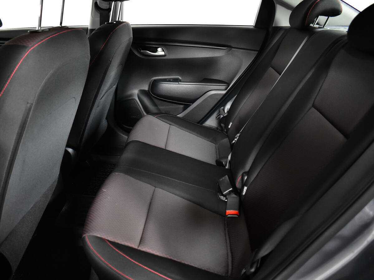 Kia Rio 2021 года с пробегом. Фото: #7