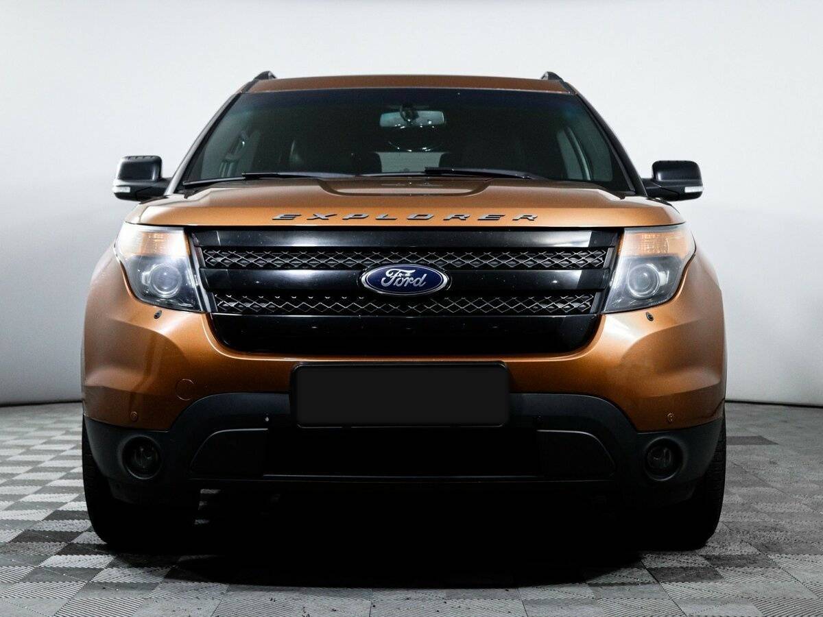 Ford Explorer 2013 года с пробегом. Фото: #1