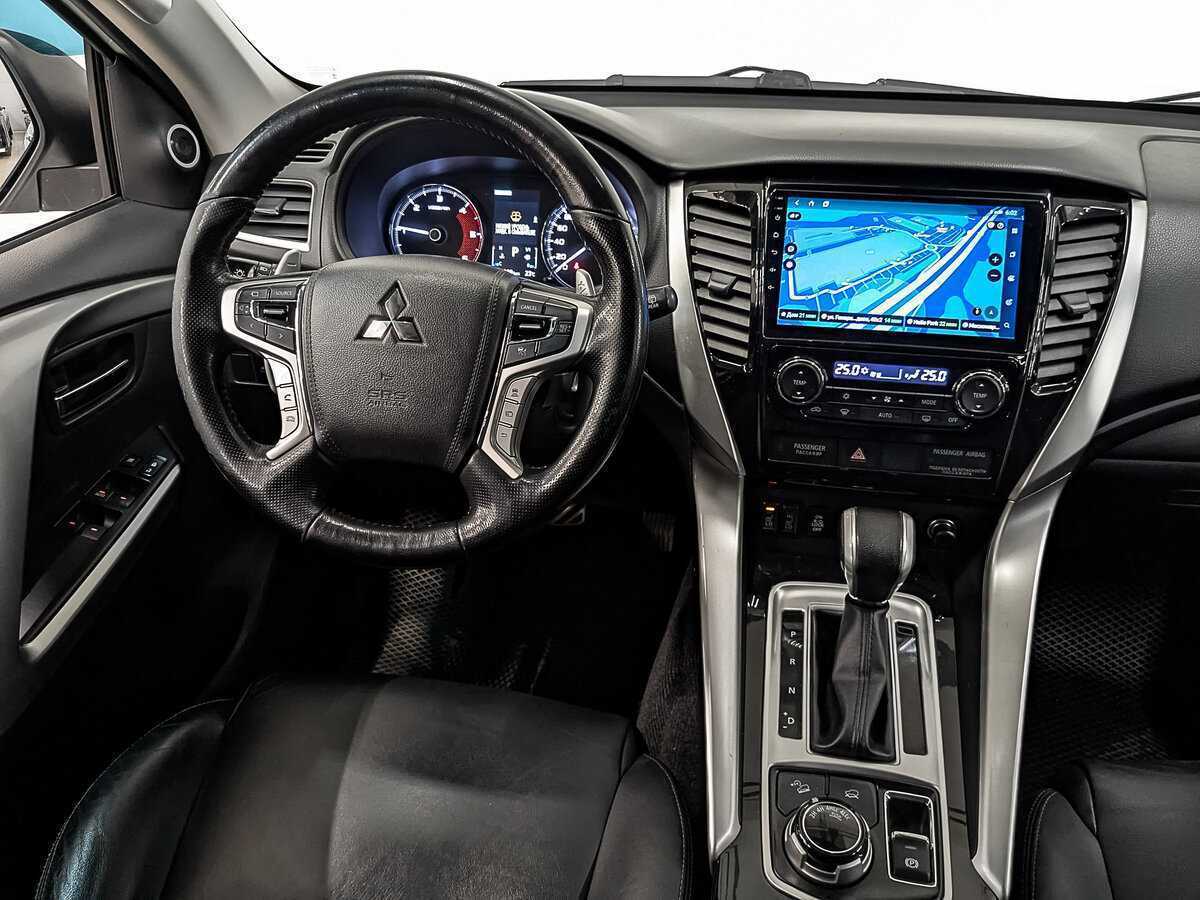 Mitsubishi Pajero Sport 2017 года с пробегом. Фото: #23