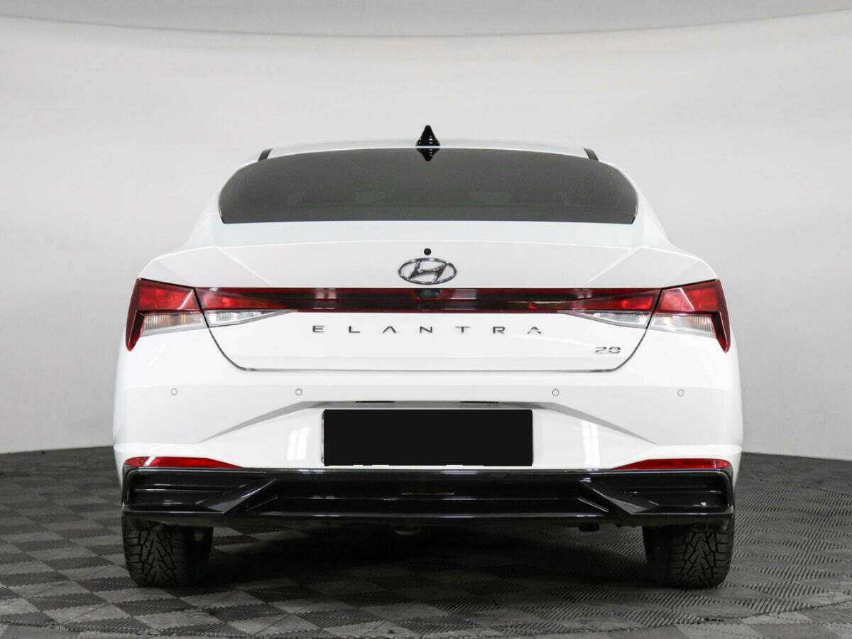 Hyundai Elantra 2021 года с пробегом. Фото: #5
