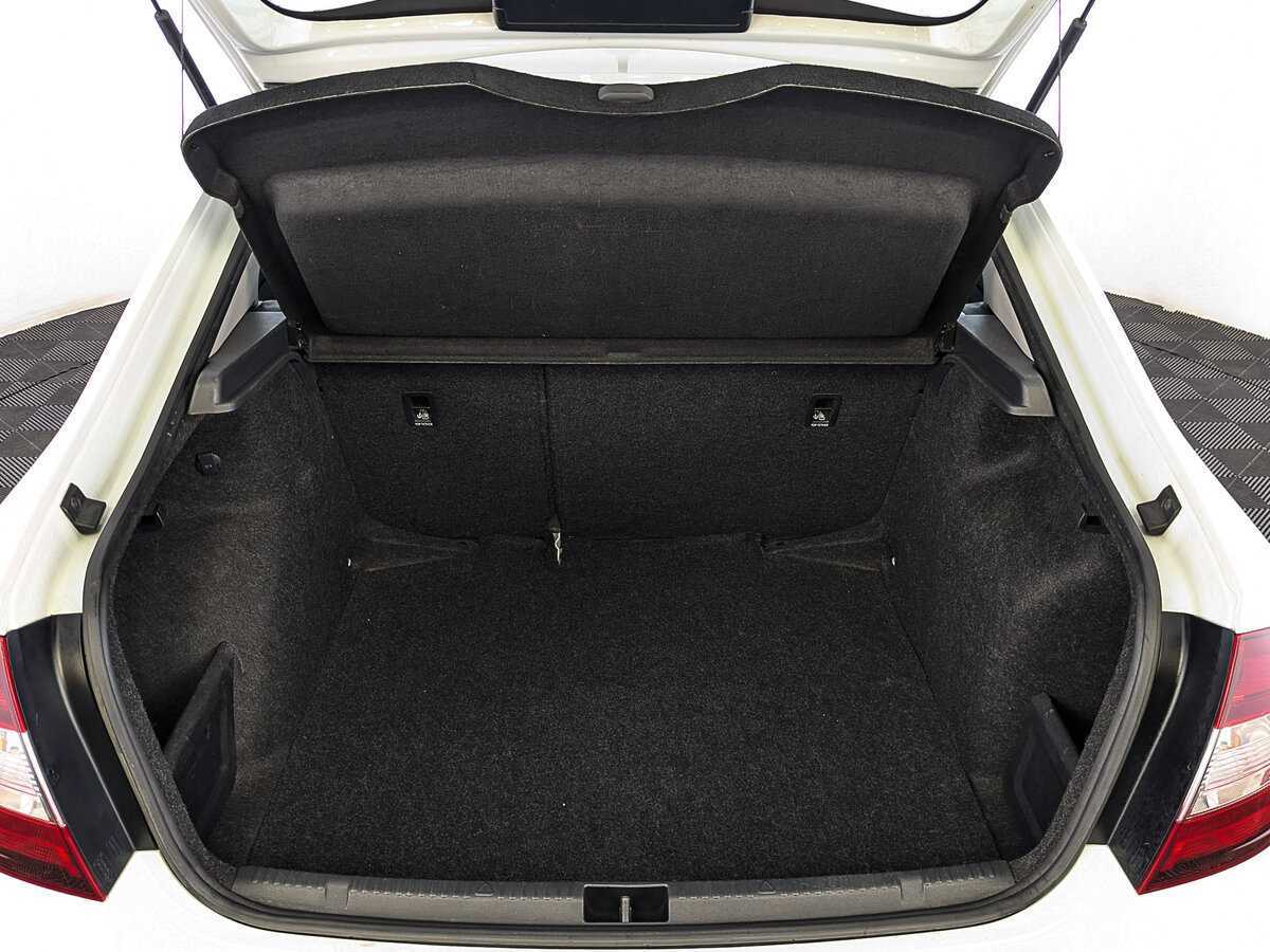 Skoda Rapid 2019 года с пробегом. Фото: #9