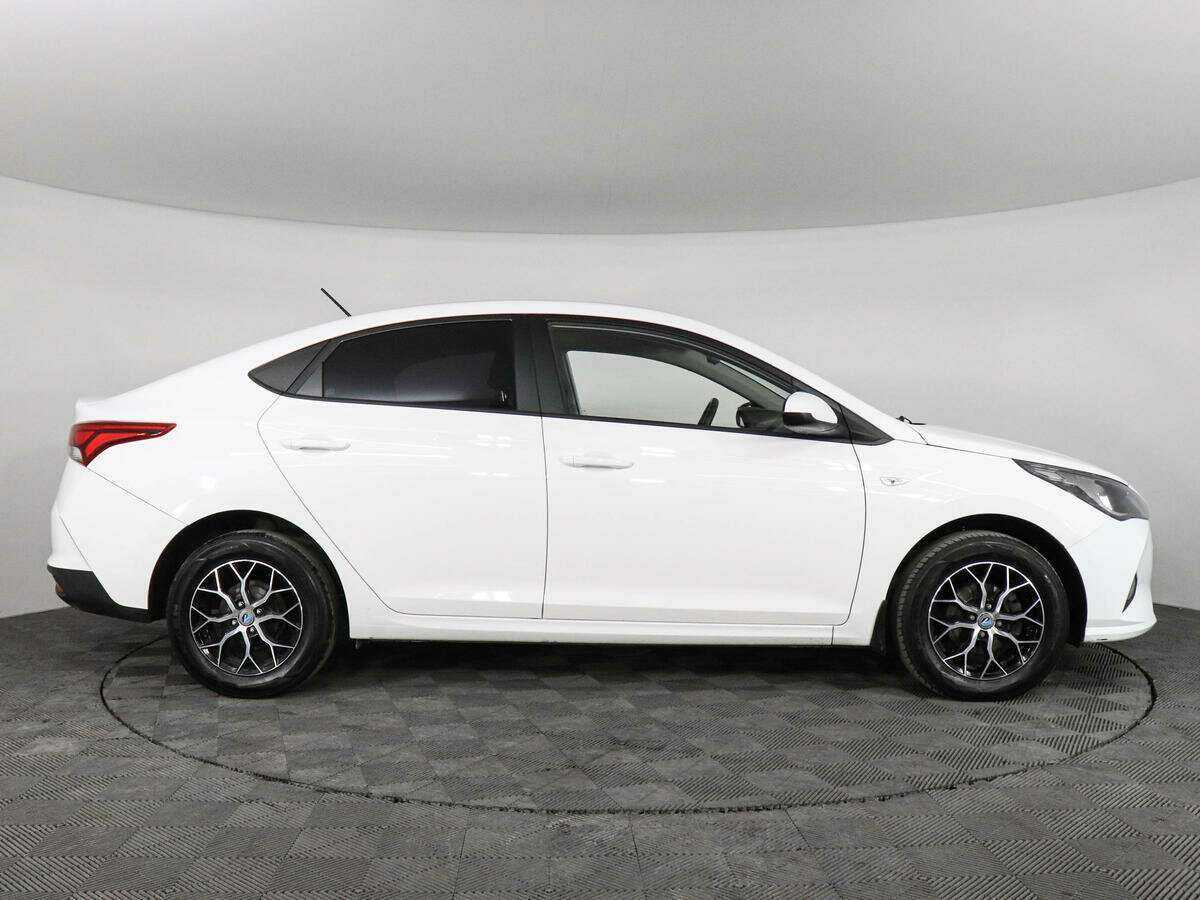 Hyundai Solaris 2022 года с пробегом. Фото: #3