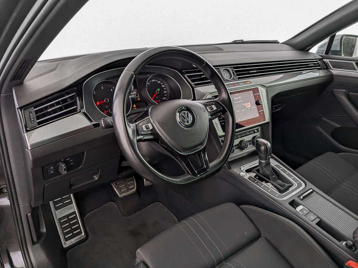Volkswagen Passat 2018 года с пробегом. Фото: #15