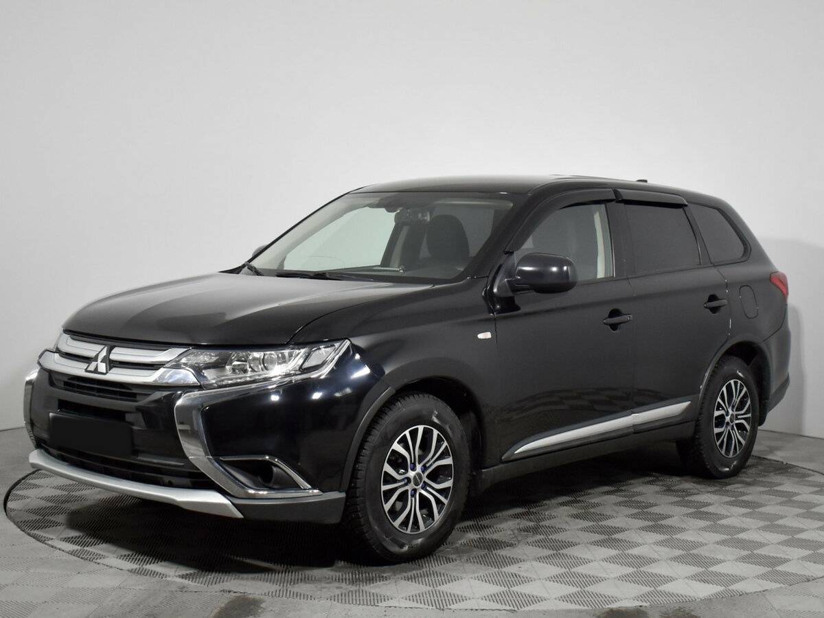 Mitsubishi Outlander 2018 года с пробегом. Посмотреть фото