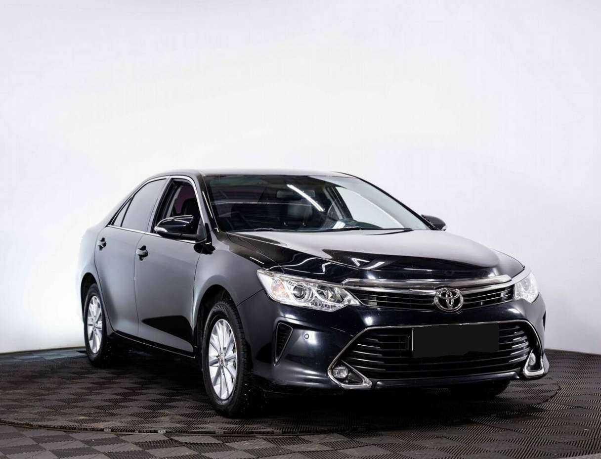 Toyota Camry 2018 года с пробегом. Фото: #2
