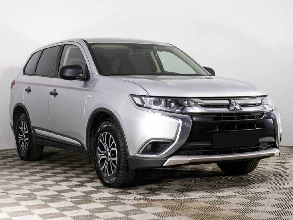 Mitsubishi Outlander 2018 года с пробегом. Фото: #2