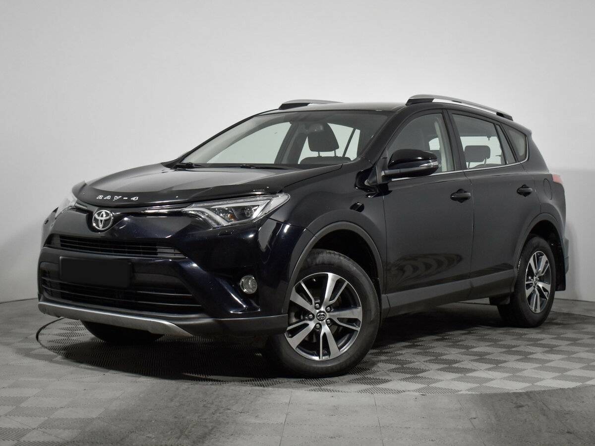 Toyota RAV4 2018 года с пробегом. Посмотреть фото