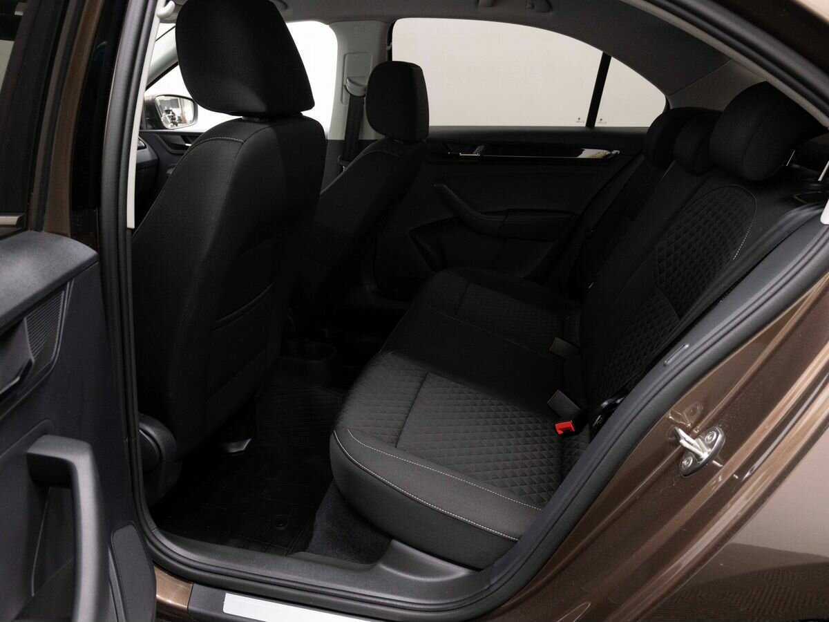 Skoda Rapid 2018 года с пробегом. Фото: #10