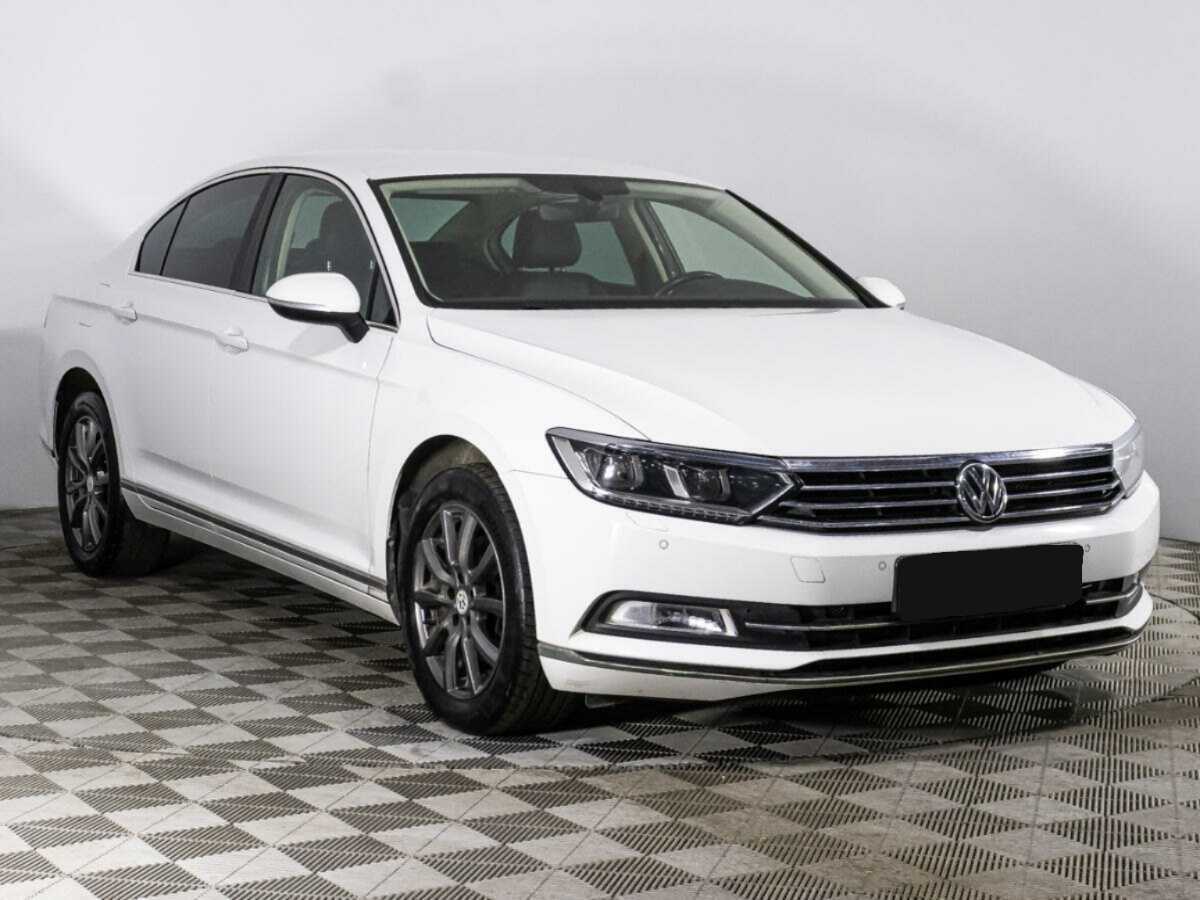 Volkswagen Passat 2017 года с пробегом. Фото: #2