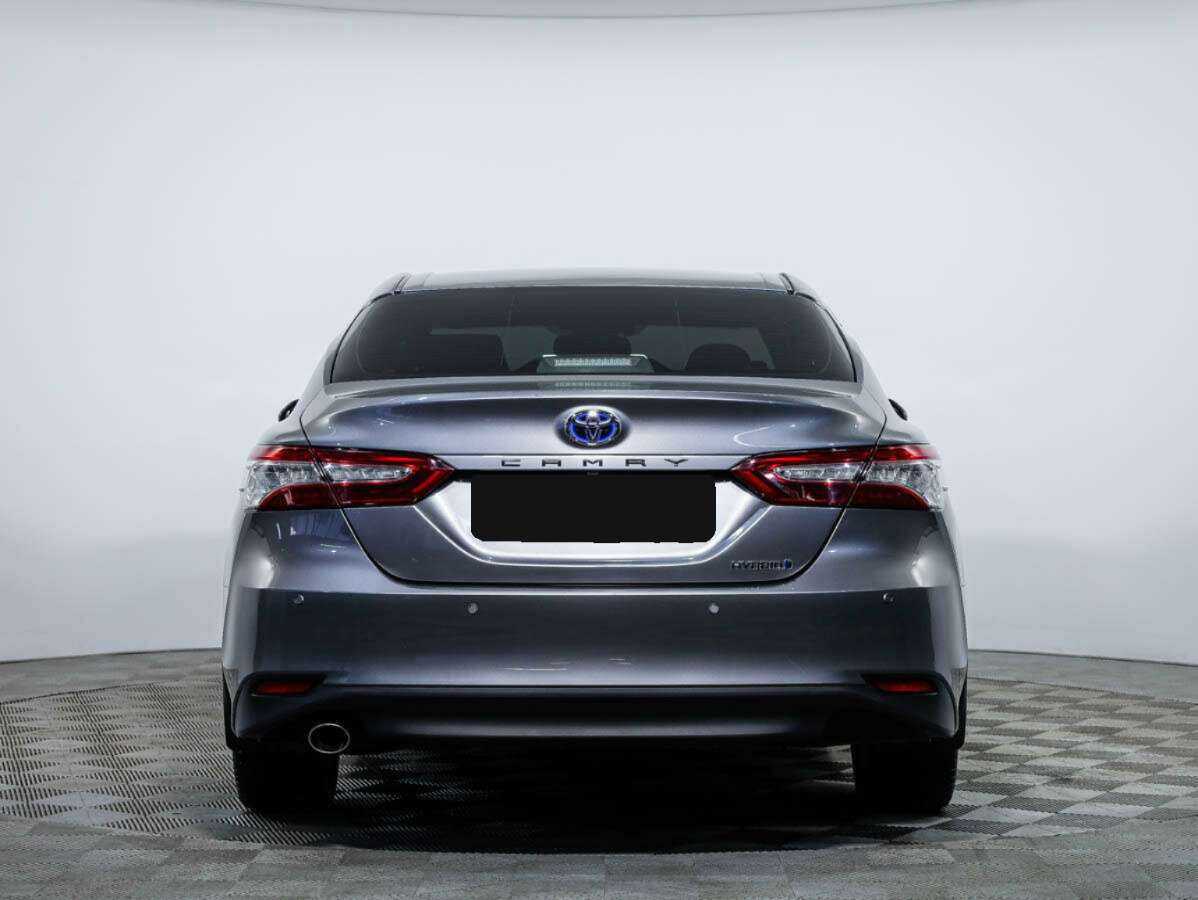 Toyota Camry 2021 года с пробегом. Фото: #4