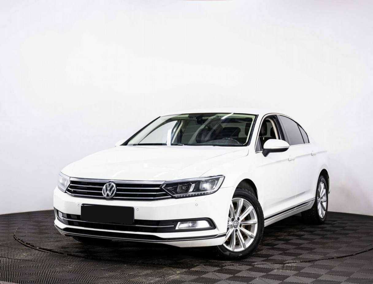 Volkswagen Passat 2016 года с пробегом. Фото: #0