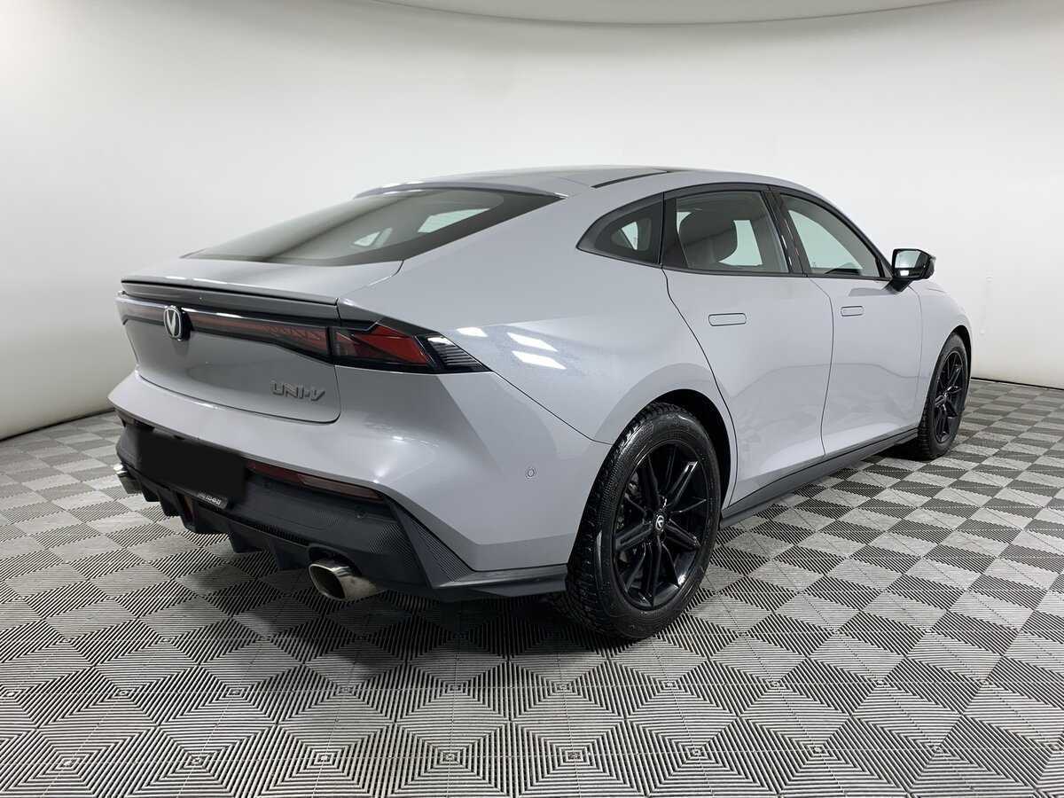 Changan UNI-V 2023 года с пробегом. Фото: #4