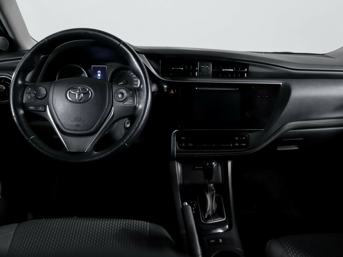 Toyota Corolla 2017 года с пробегом. Фото: #9