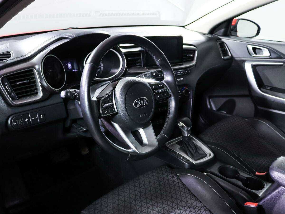 Kia Ceed 2018 года с пробегом. Фото: #11