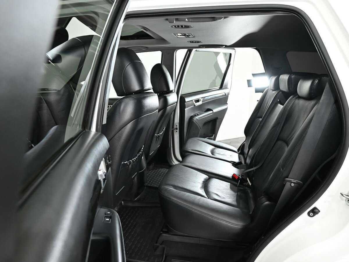 Kia Mohave 2012 года с пробегом. Фото: #5