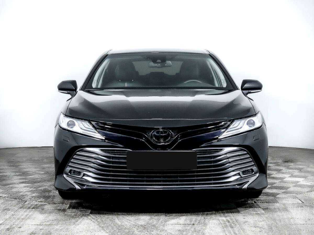 Toyota Camry 2019 года с пробегом. Фото: #1