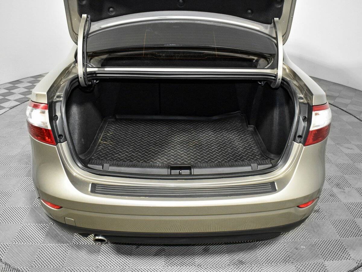 Renault Fluence 2013 года с пробегом. Фото: #16