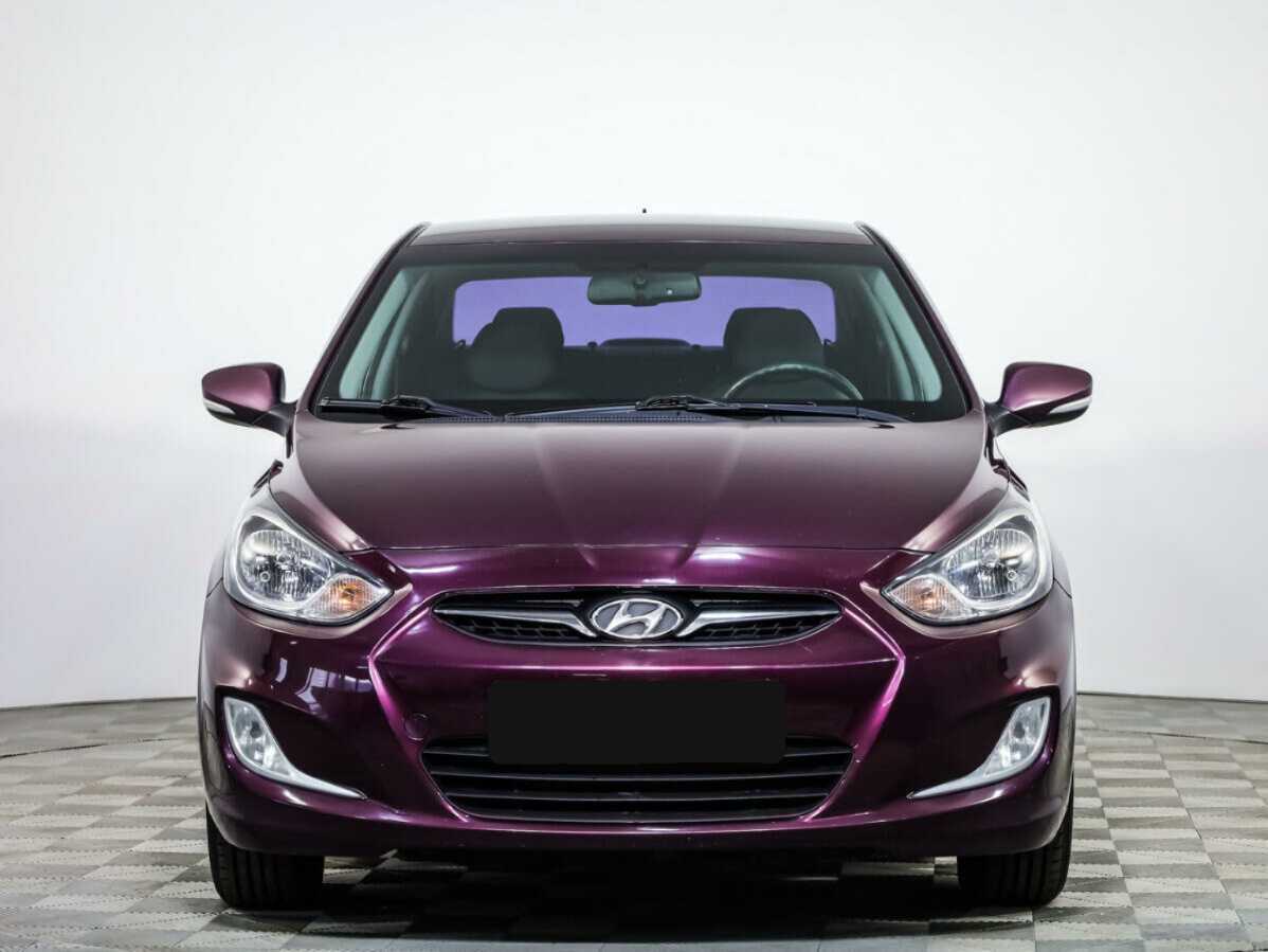 Hyundai Solaris 2012 года с пробегом. Посмотреть фото