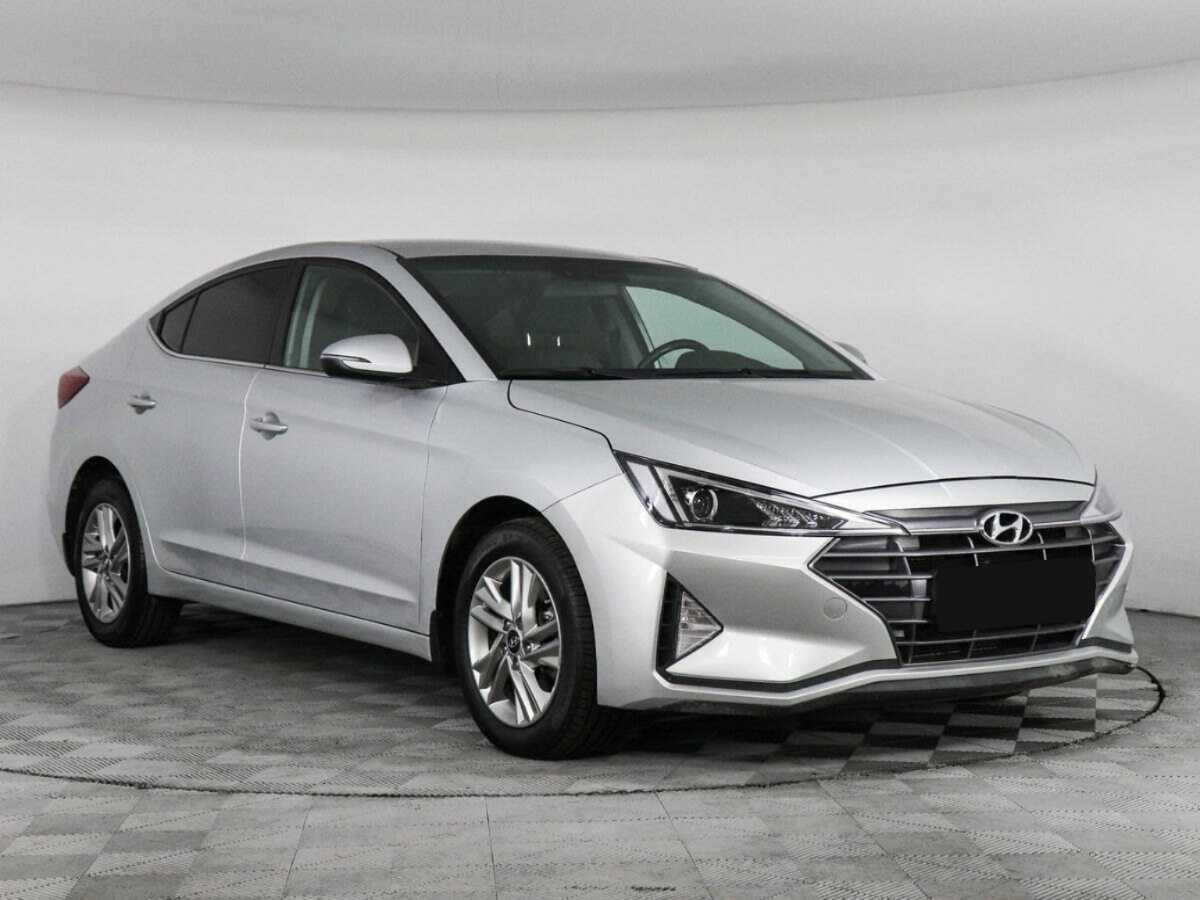 Hyundai Elantra 2019 года с пробегом. Фото: #2