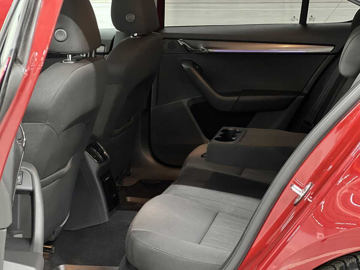 Skoda Octavia 2017 года с пробегом. Фото: #11