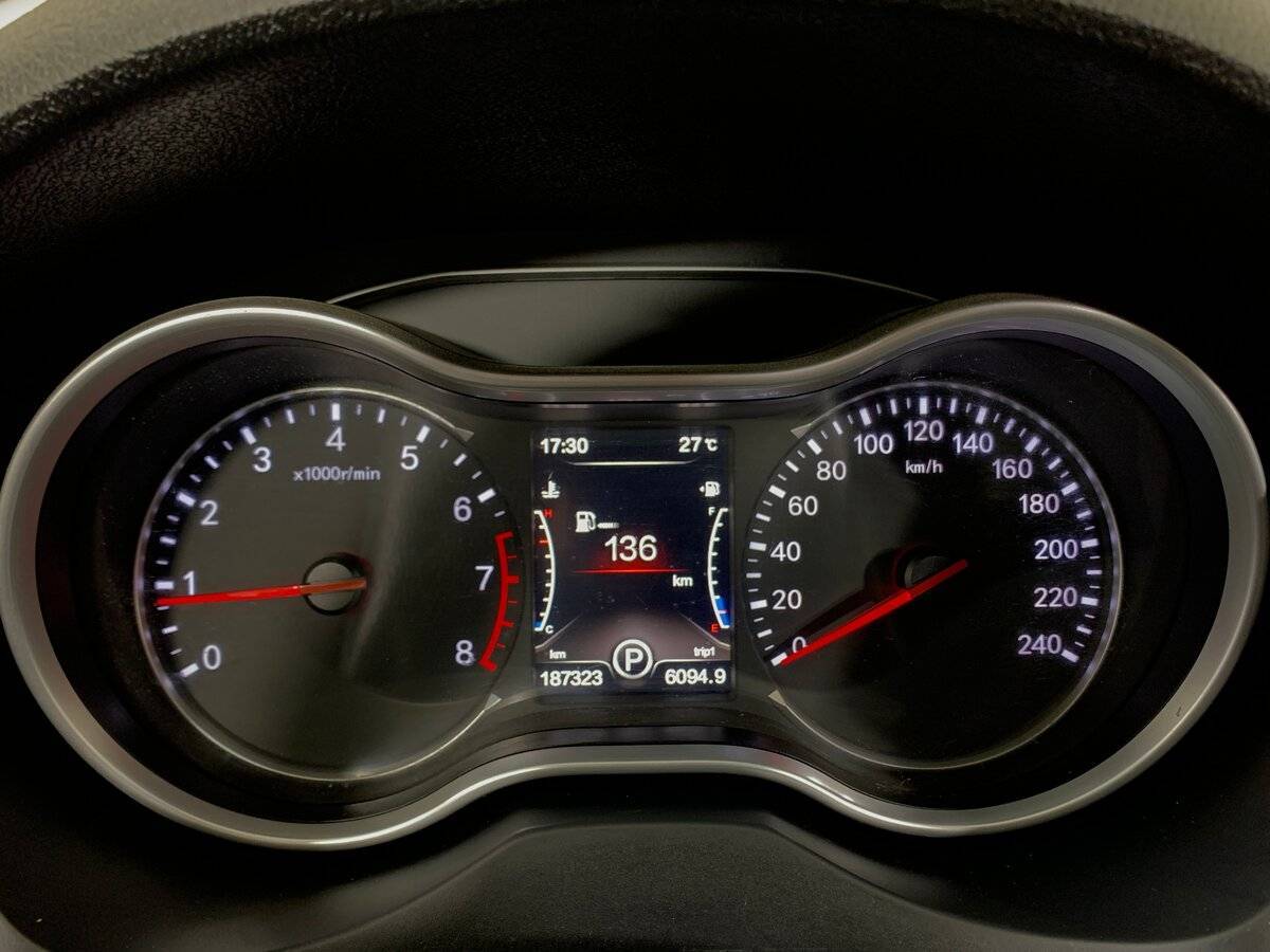 FAW Besturn X80 2018 года с пробегом. Фото: #13