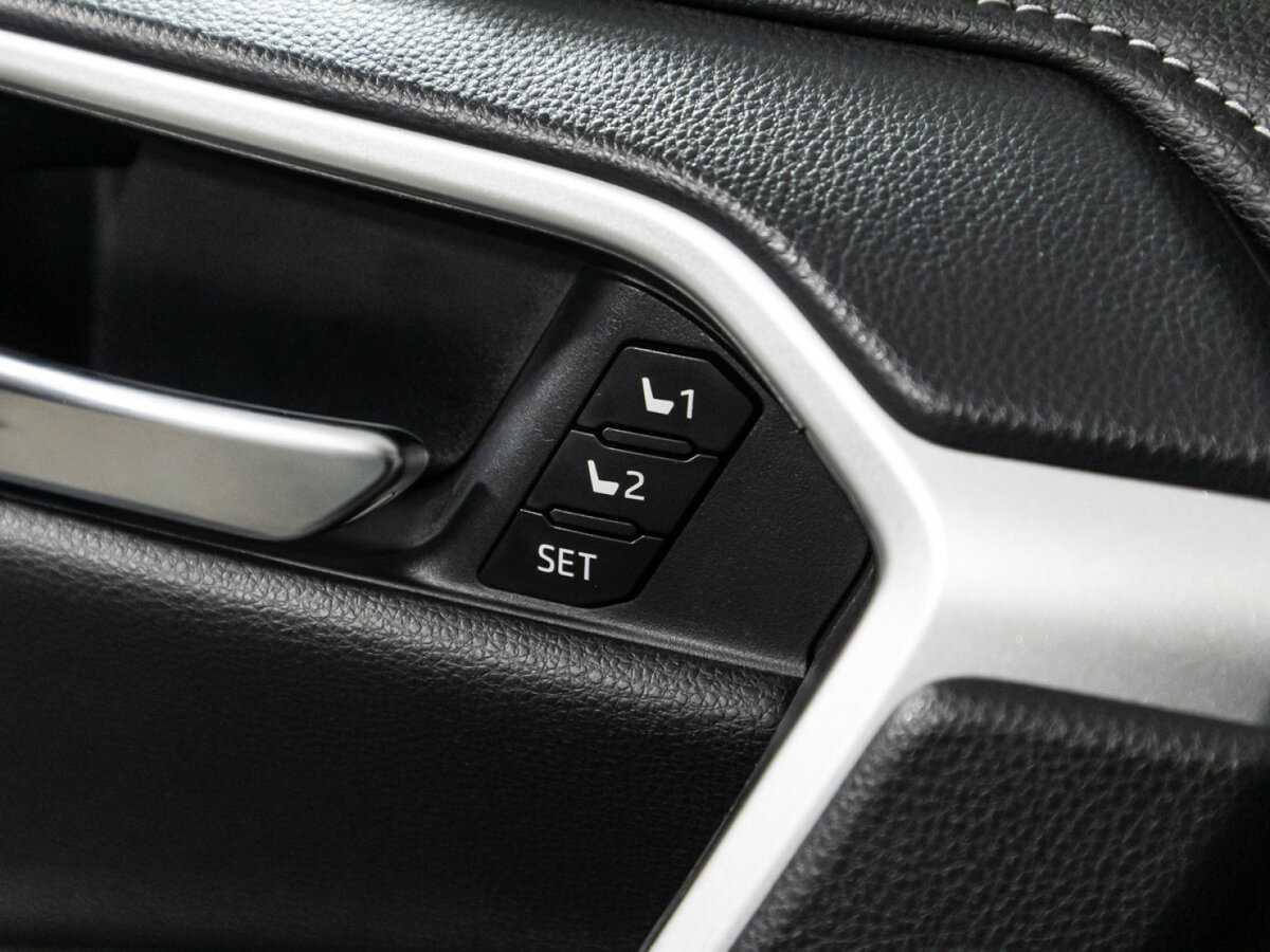 Toyota RAV4 2021 года с пробегом. Фото: #16