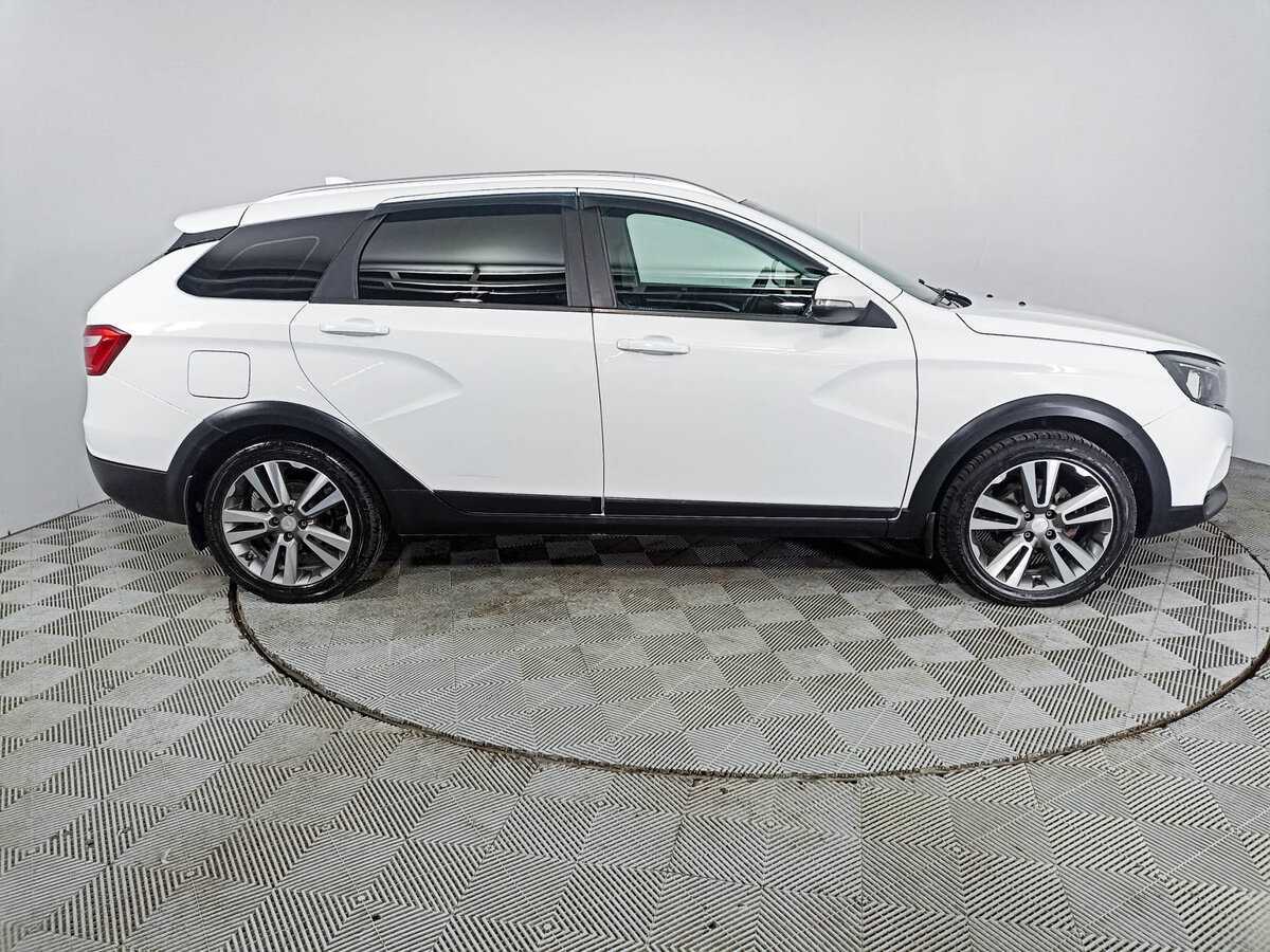 Lada (ВАЗ) Vesta 2017 года с пробегом. Фото: #3