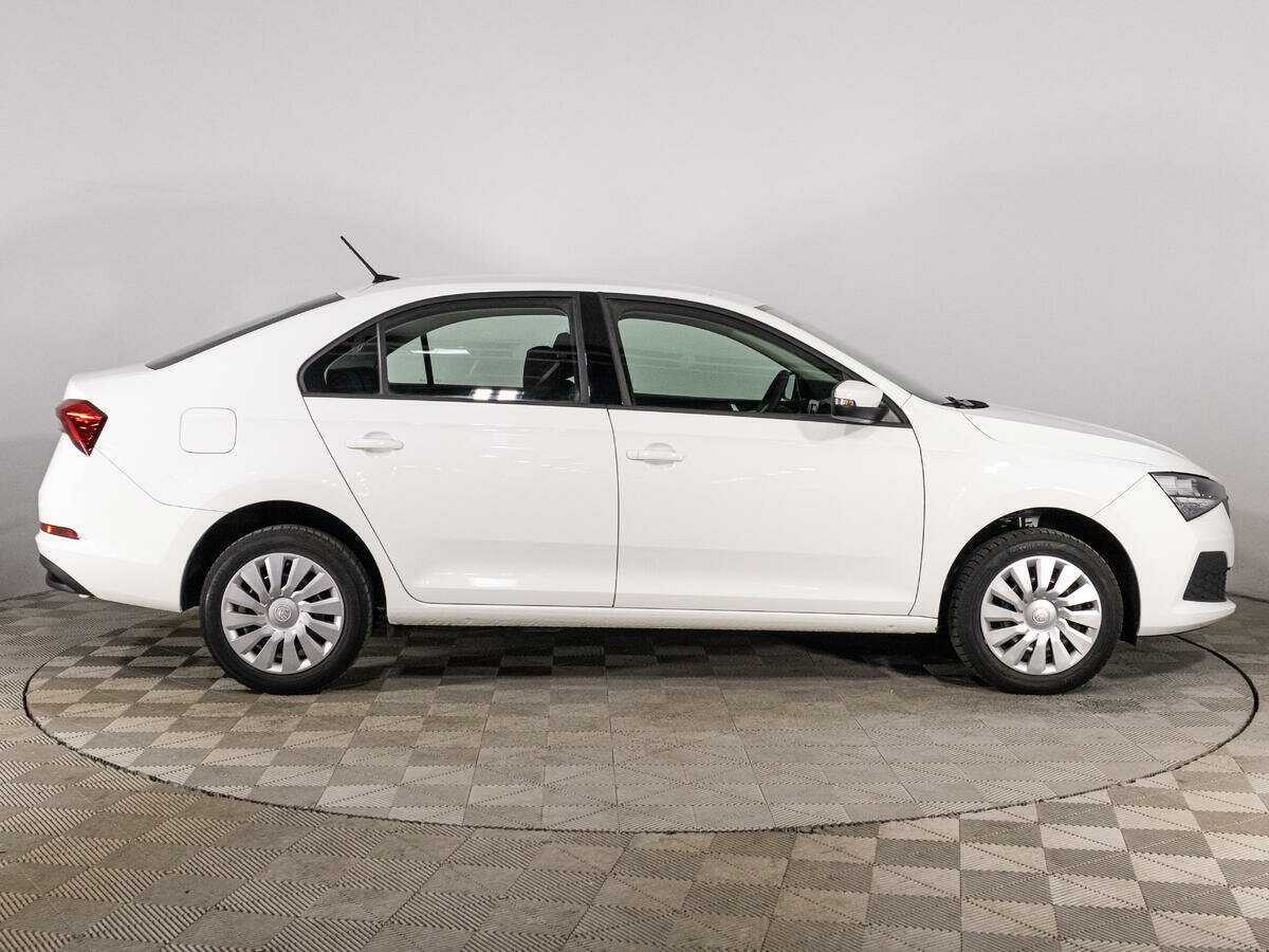 Skoda Rapid 2021 года с пробегом. Фото: #3