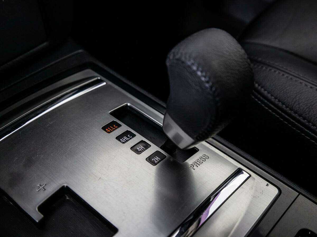 Mitsubishi Pajero 2015 года с пробегом. Фото: #16