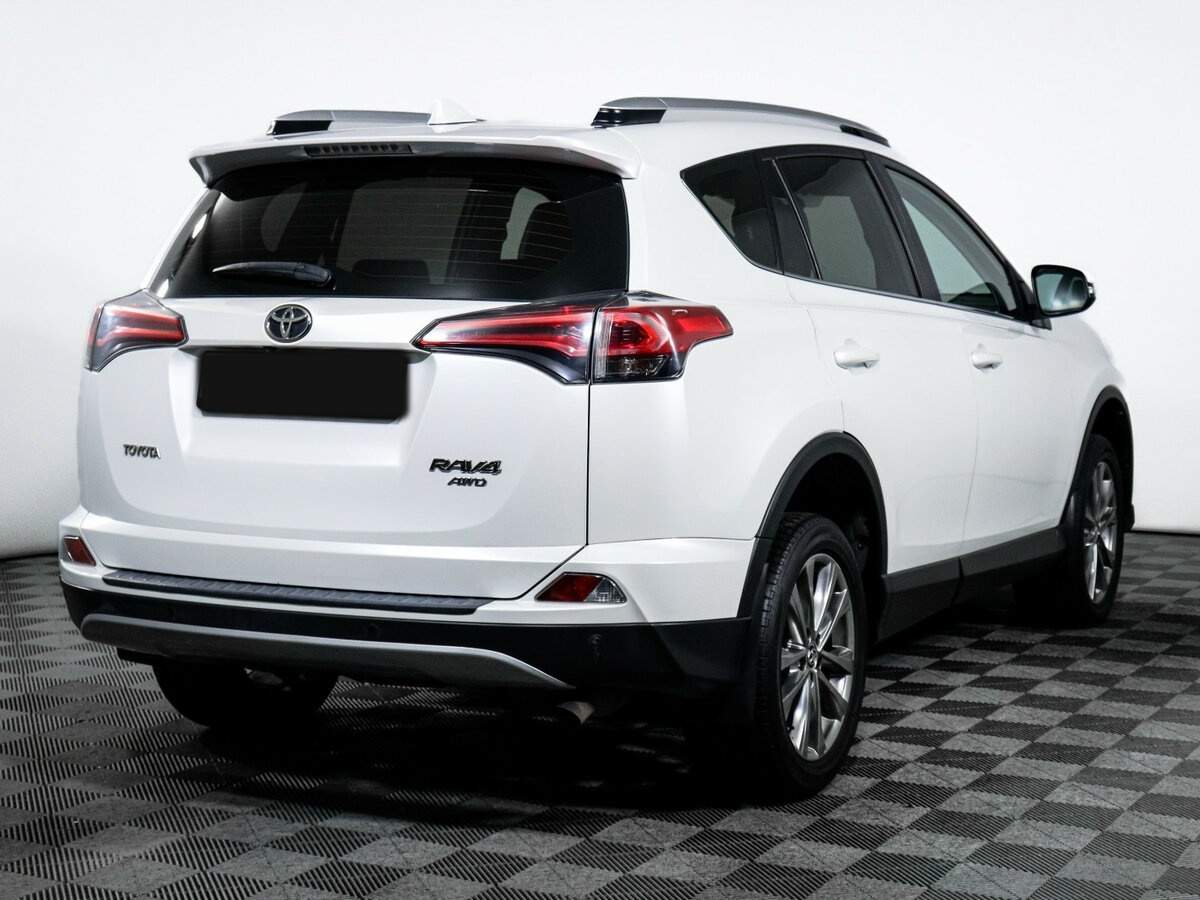 Toyota RAV4 2018 года с пробегом. Фото: #4