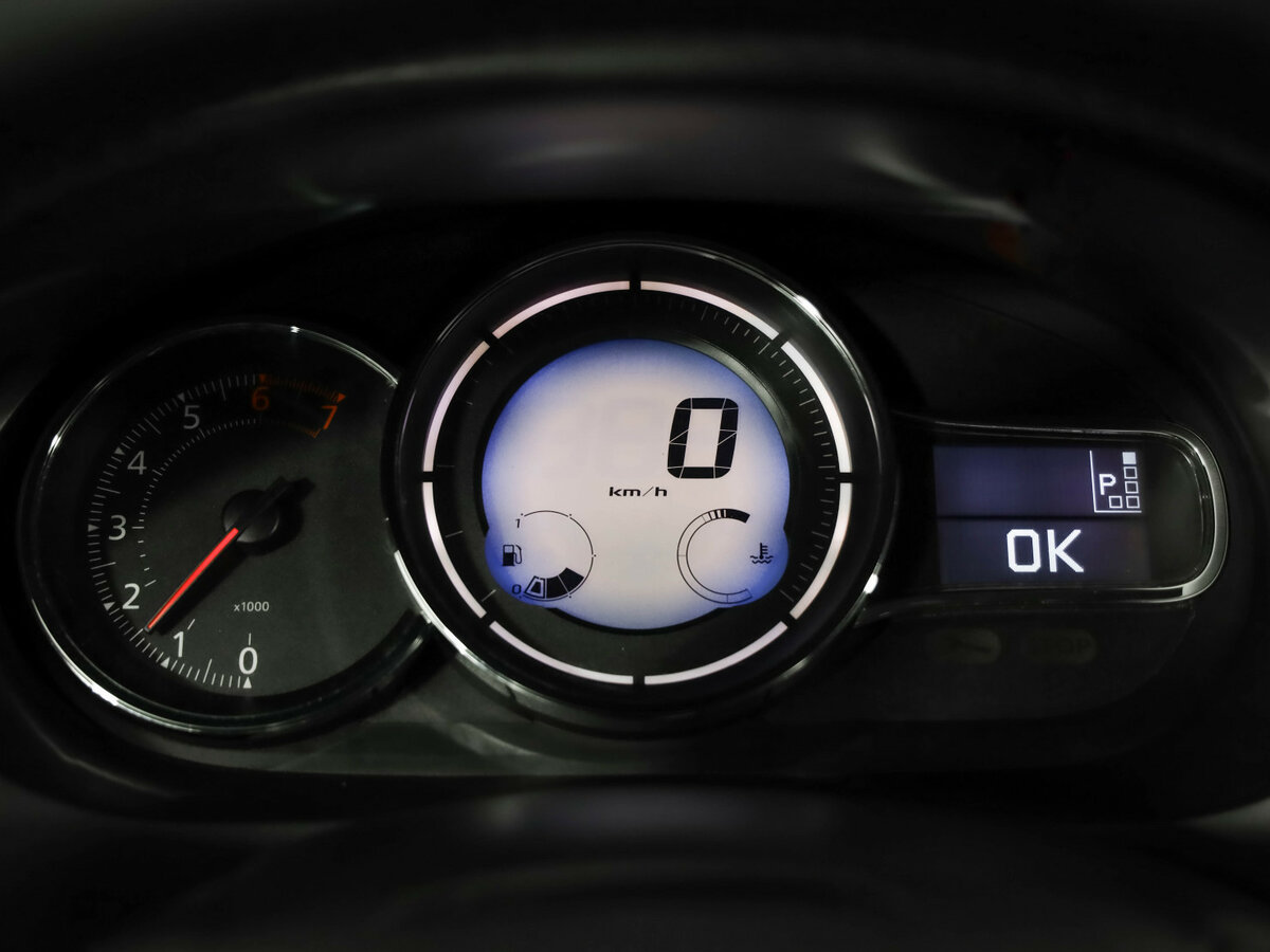 Renault Fluence 2014 года с пробегом. Фото: #9