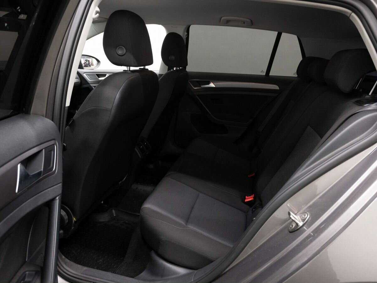 Volkswagen Golf 2013 года с пробегом. Фото: #10