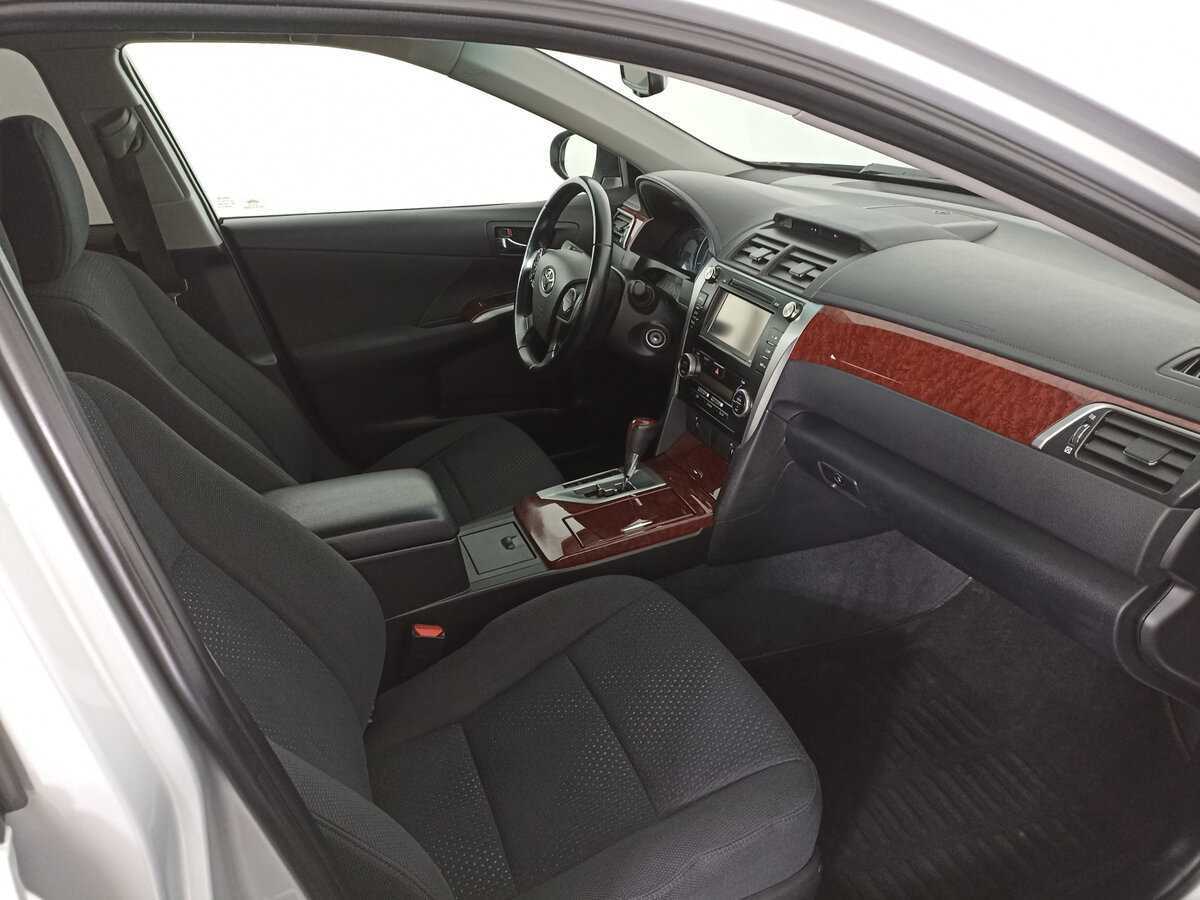 Toyota Camry 2013 года с пробегом. Фото: #10