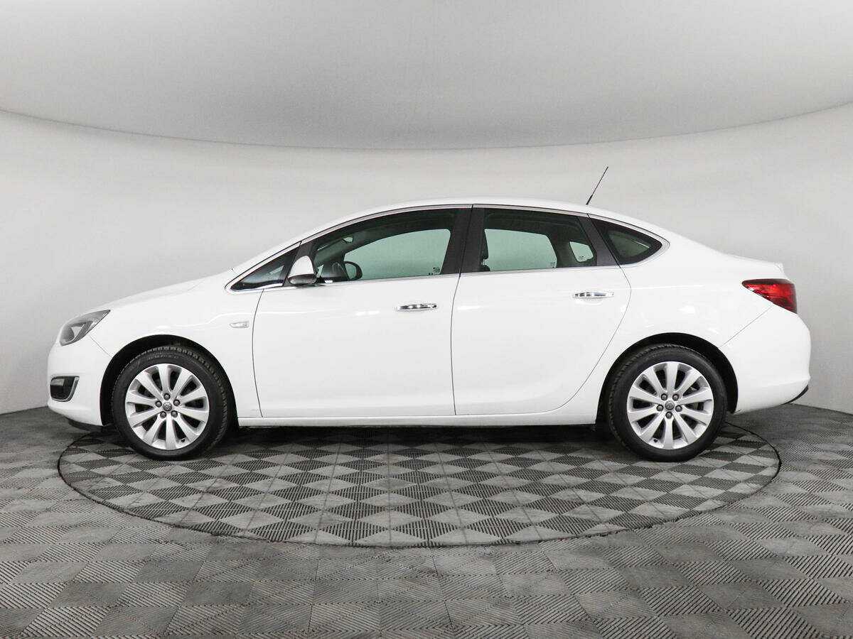 Opel Astra 2013 года с пробегом. Фото: #7