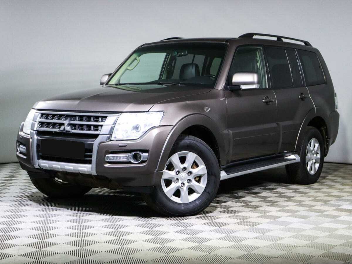 Mitsubishi Pajero 2014 года с пробегом. Посмотреть фото