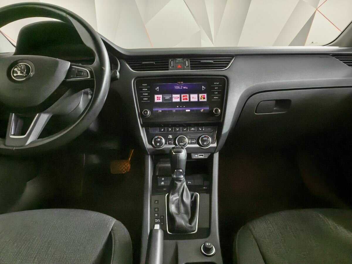 Skoda Octavia 2019 года с пробегом. Фото: #10
