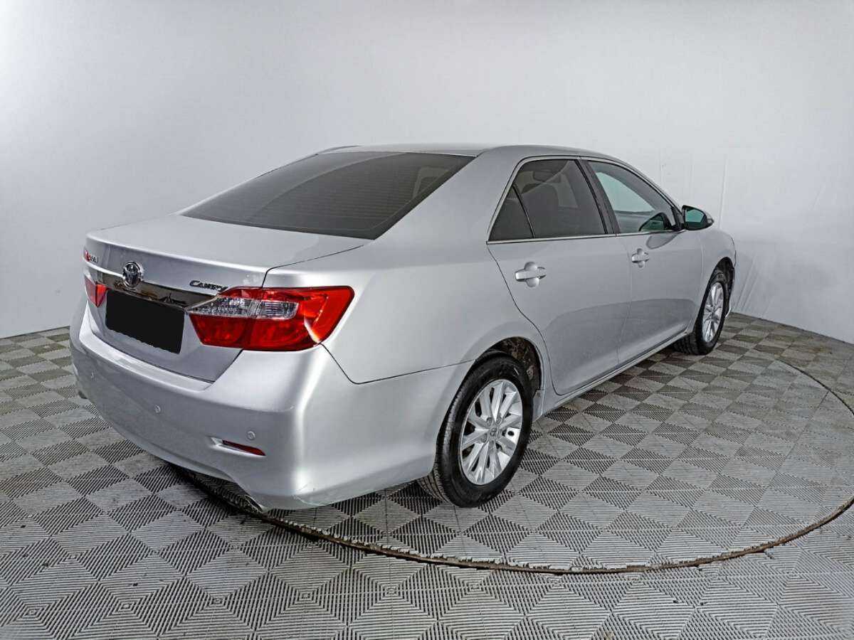 Toyota Camry 2012 года с пробегом. Фото: #4