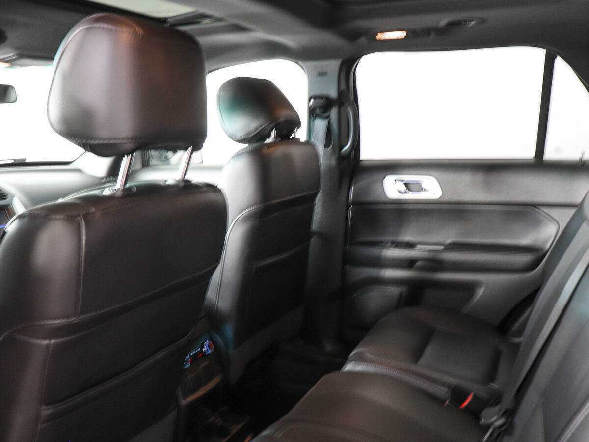 Ford Explorer 2015 года с пробегом. Фото: #7