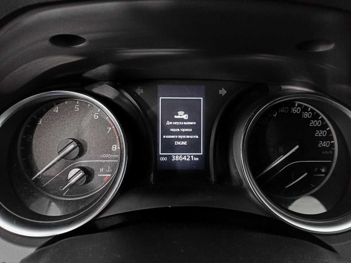 Toyota Camry 2019 года с пробегом. Фото: #9