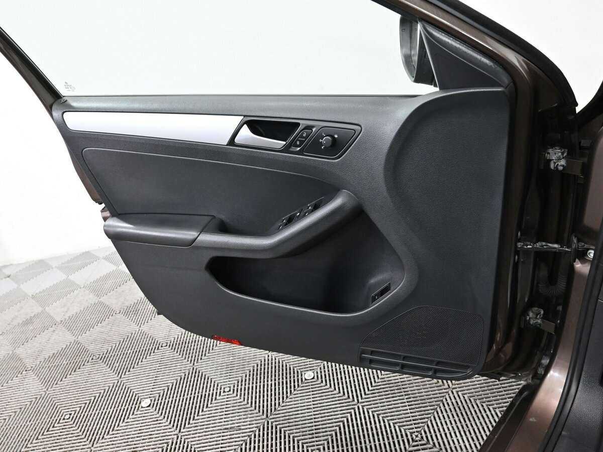 Volkswagen Jetta 2013 года с пробегом. Фото: #7