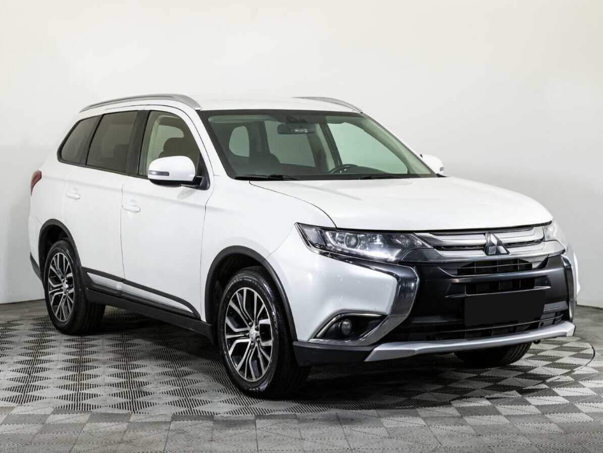 Mitsubishi Outlander 2017 года с пробегом. Фото: #2