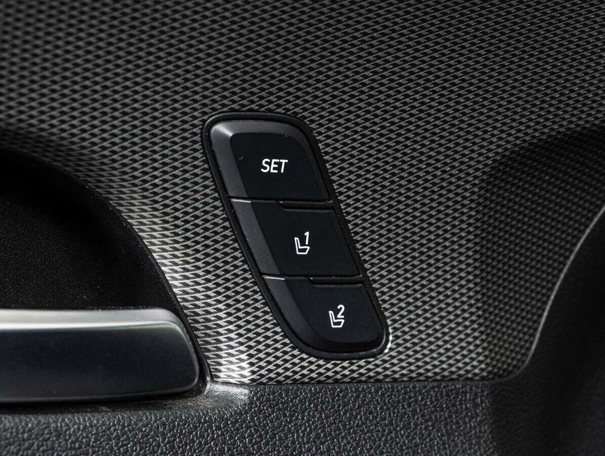 Hyundai Santa Fe 2019 года с пробегом. Фото: #12