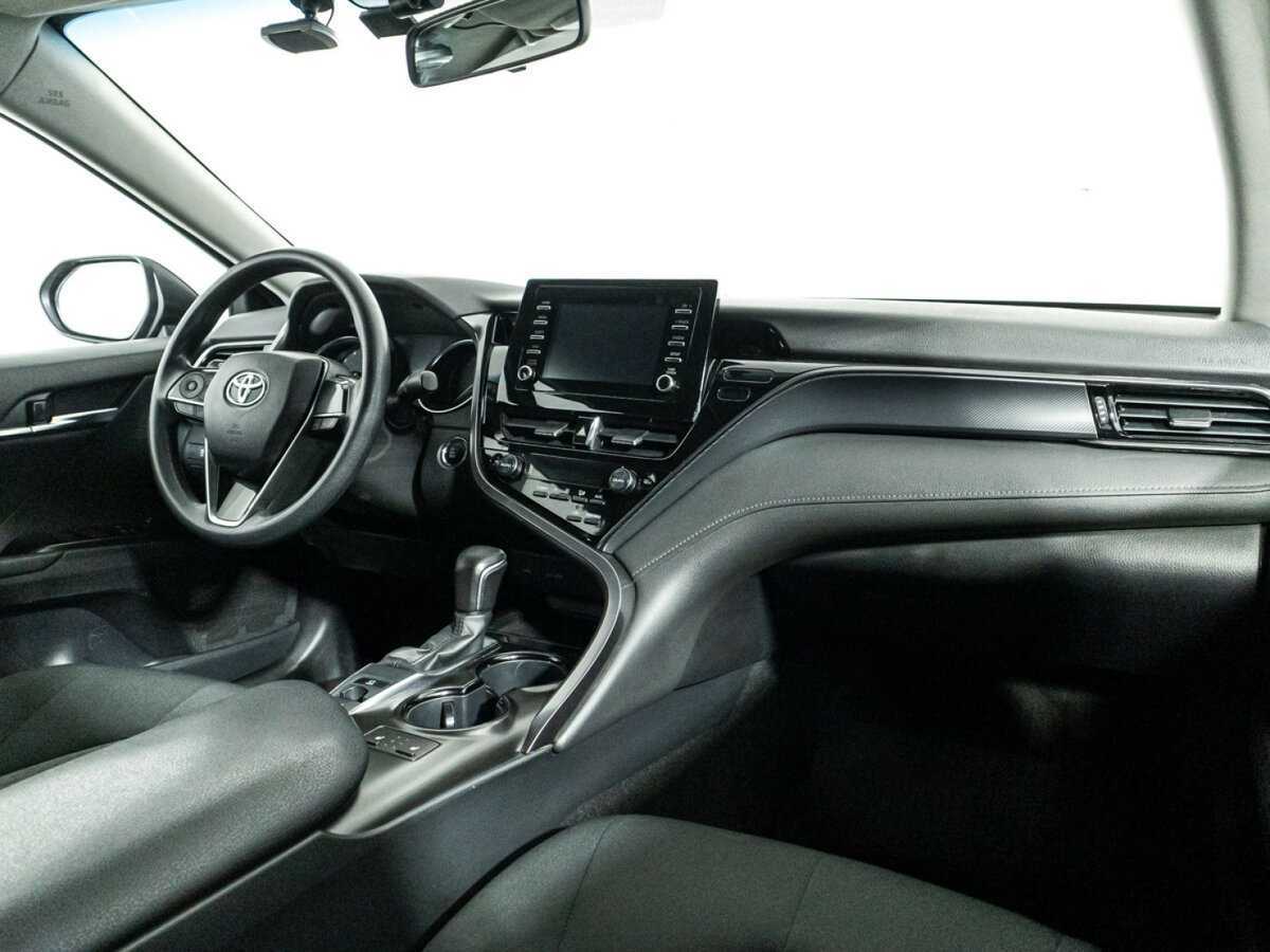 Toyota Camry 2021 года с пробегом. Фото: #8