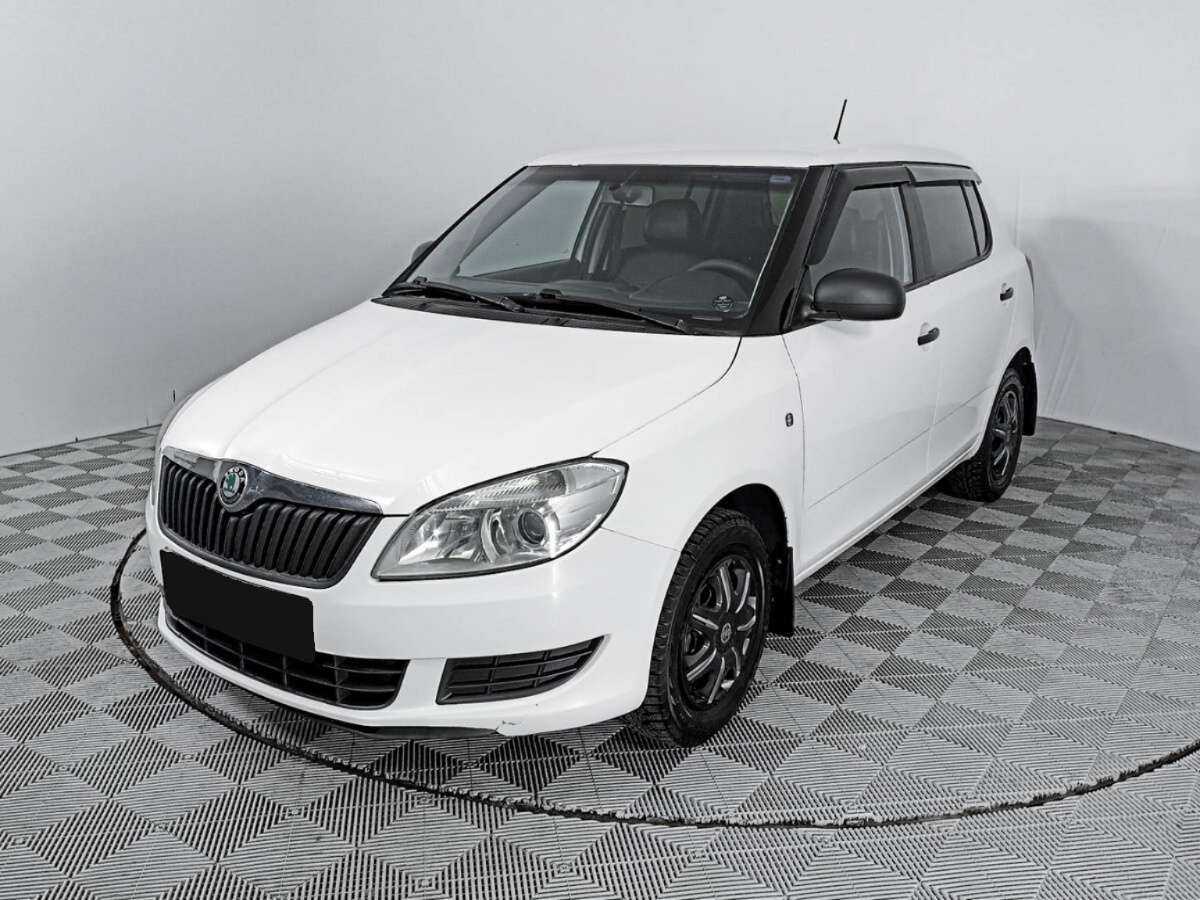 Skoda Fabia 2012 года с пробегом. Посмотреть фото