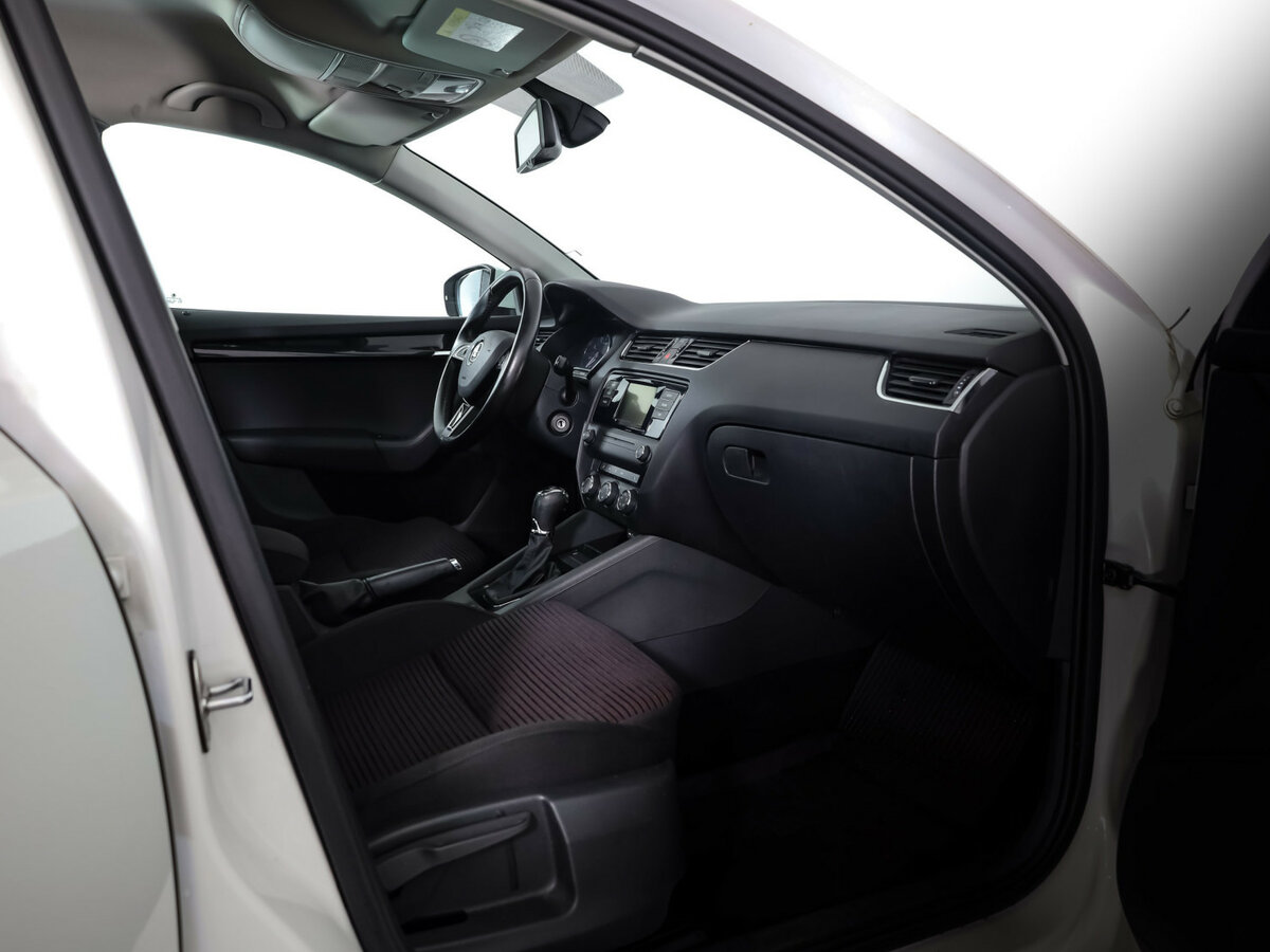 Skoda Octavia 2015 года с пробегом. Фото: #18