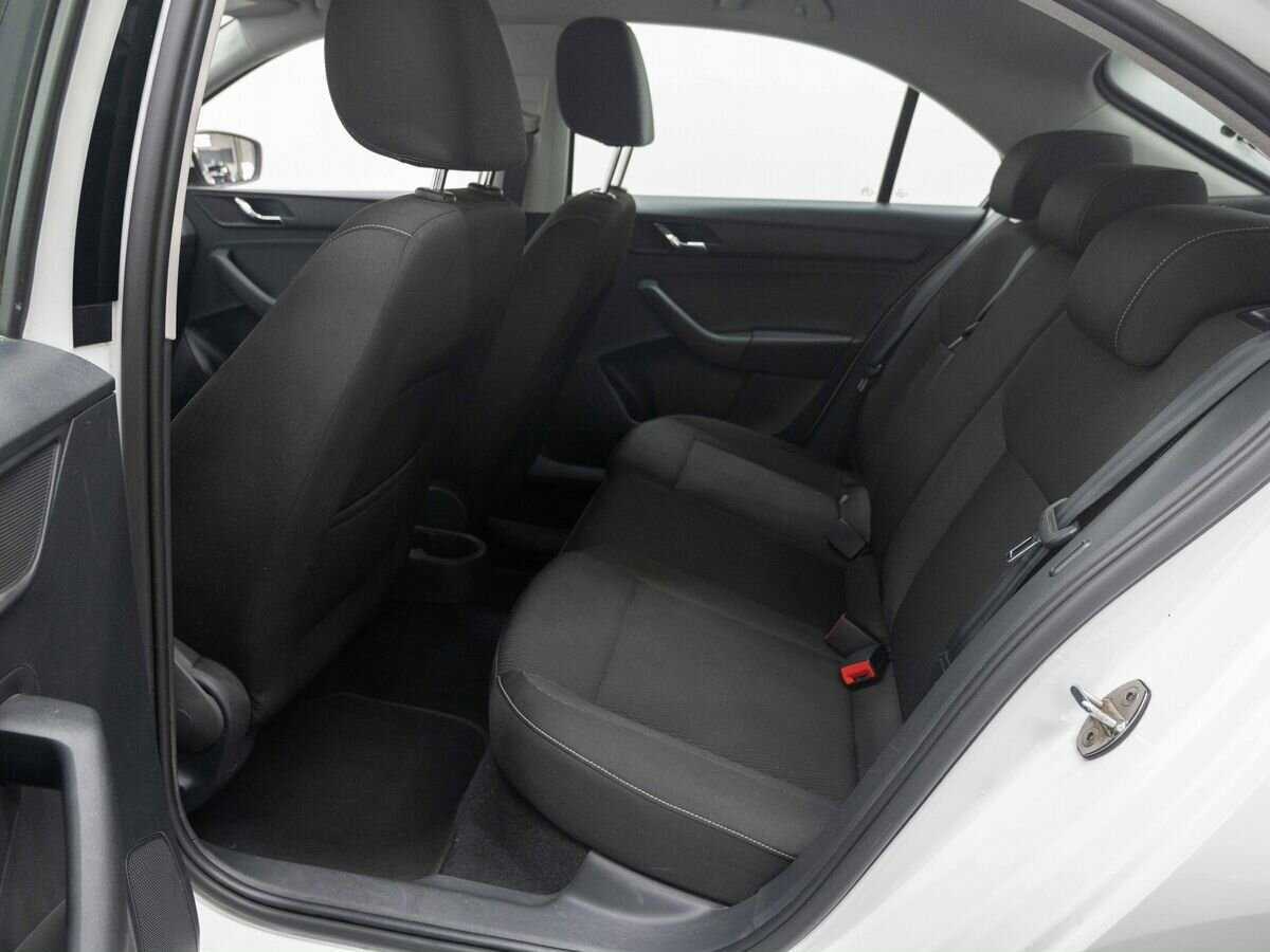 Skoda Rapid 2015 года с пробегом. Фото: #8