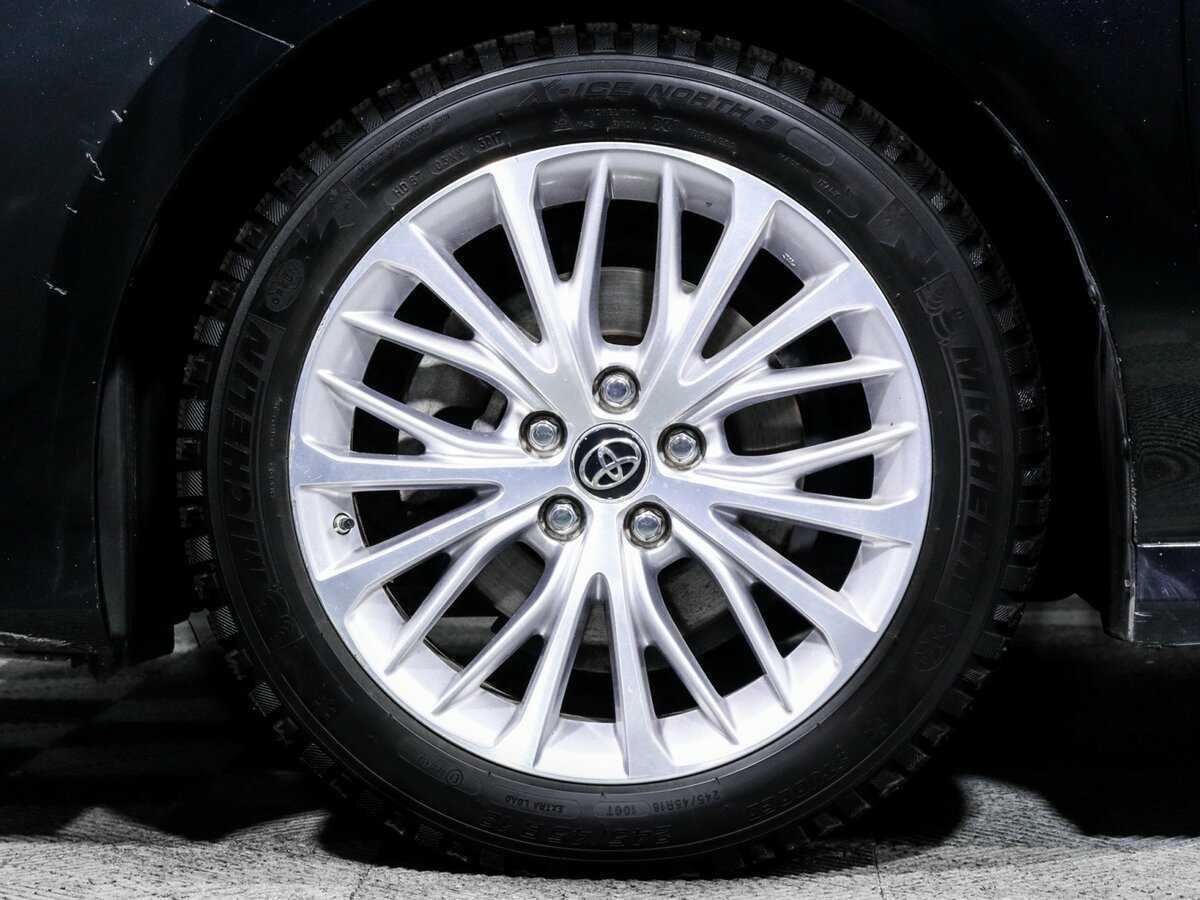 Toyota Camry 2018 года с пробегом. Фото: #10